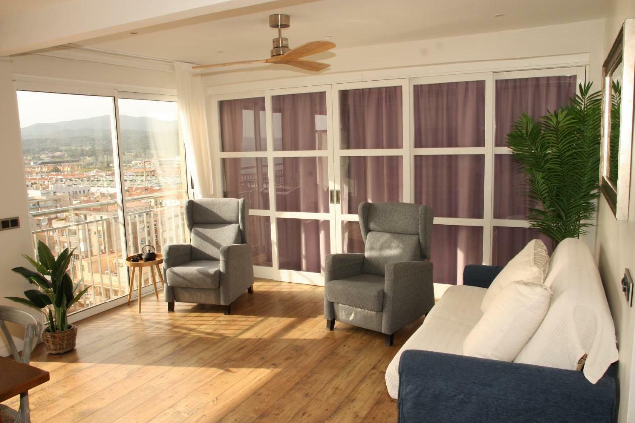 Seafront Apartment In Паламос Екстериор снимка