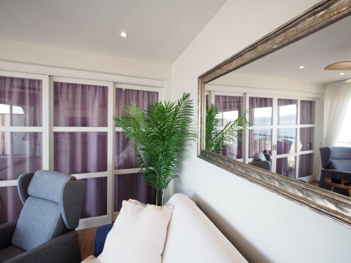 Seafront Apartment In Паламос Екстериор снимка