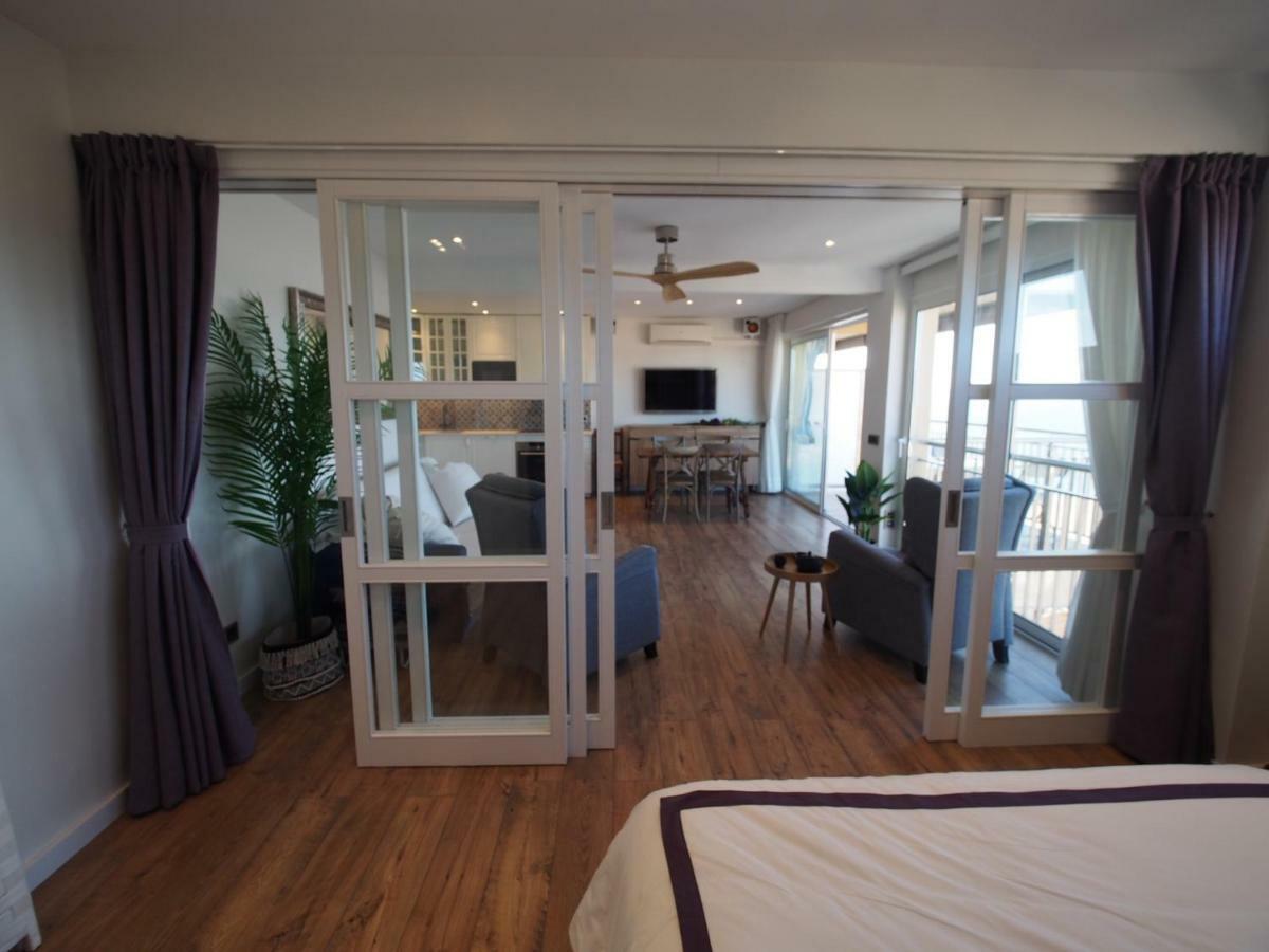 Seafront Apartment In Паламос Екстериор снимка