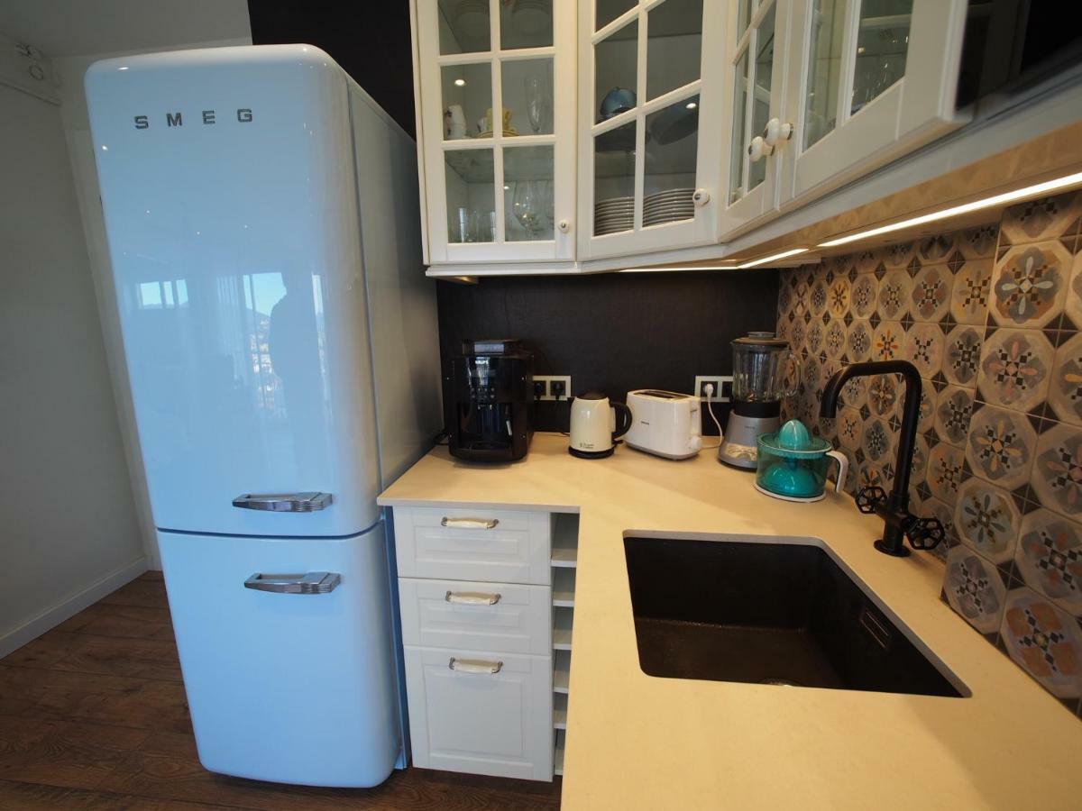 Seafront Apartment In Паламос Екстериор снимка